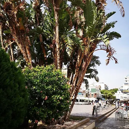 **acogedor Apartamento Centrico Con Vistas Al Mar** *